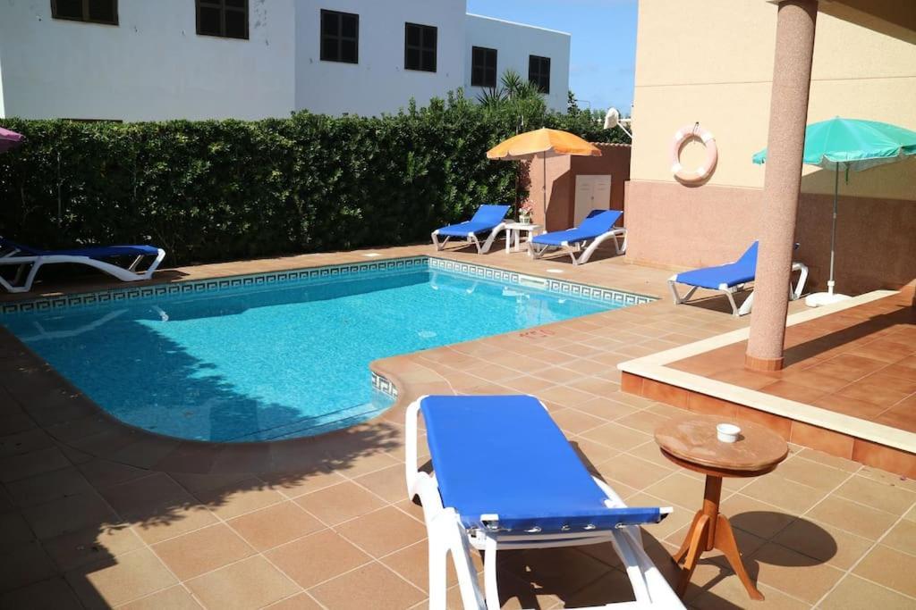 Spectacular Villa With Swimmingpool In Cala Blanca Кала-Бланка Екстер'єр фото